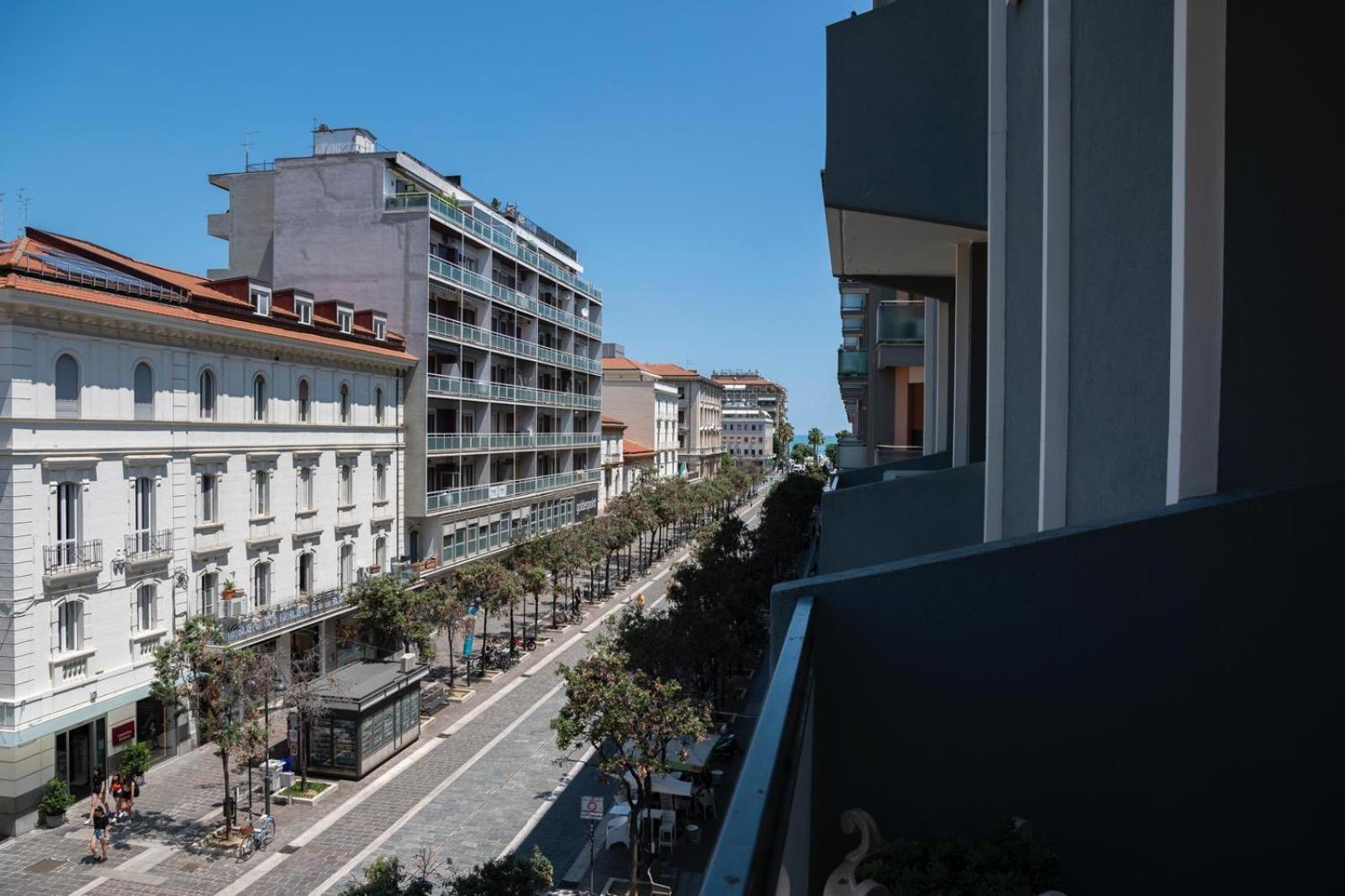 Milu Luxury Apartment Pescara Eksteriør billede